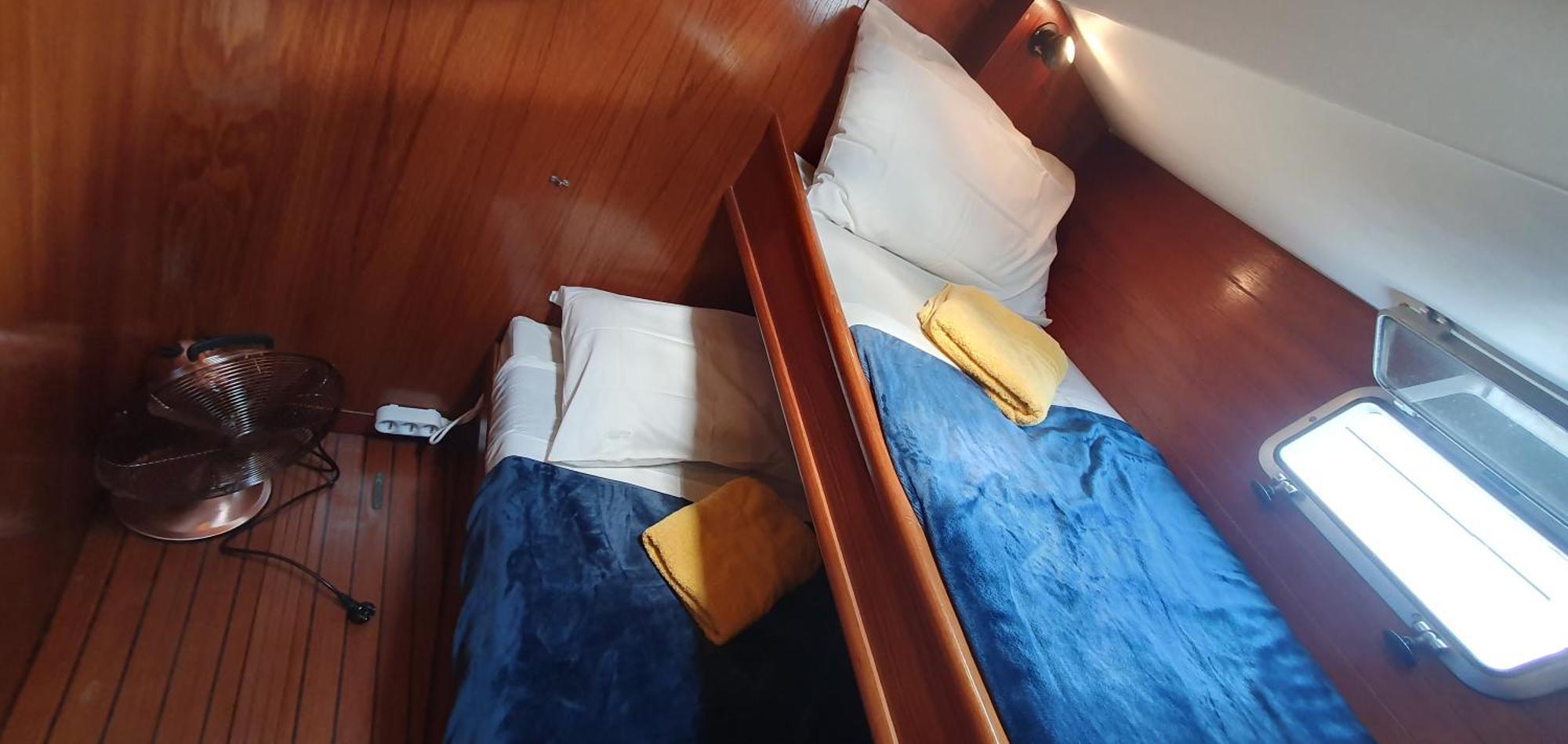 Coriandre 2 - Dormir Sur Un Grand Voilier 9 Personnes By Nuits Au Port 라로셸 외부 사진